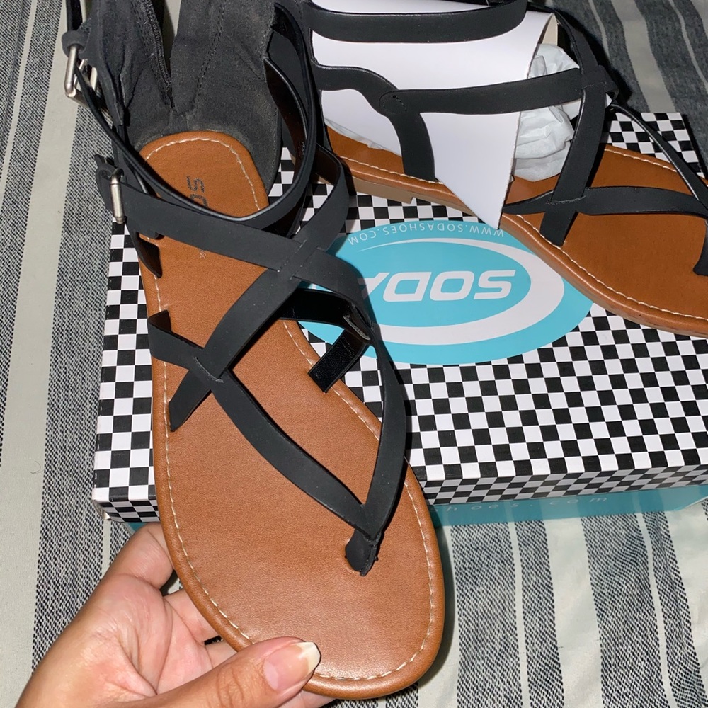 Black flat sandals size 9